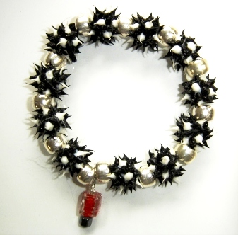 Fifiany & Co. Black and White Trendy Pet Collars for Dogs and Cats